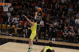 4. semifinále TIPOS SBL: BC Prievidza : Patrioti Levice 66:77 (Ladislav Szibilla)