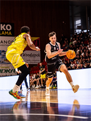 4. semifinále TIPOS SBL: BC Prievidza - Patrioti Levice 66:77 (Dávid Bakos, Michal Huba)