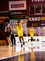 4. semifinále TIPOS SBL: BC Prievidza - Patrioti Levice 66:77 (Dávid Bakos, Michal Huba)
