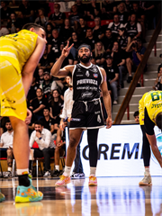 4. semifinále TIPOS SBL: BC Prievidza - Patrioti Levice 66:77 (Dávid Bakos, Michal Huba)