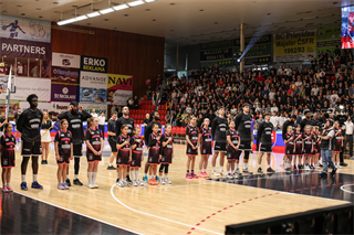 4. semifinále TIPOS SBL: BC Prievidza - Patrioti Levice 66:77 (Dávid Bakos, Michal Huba)