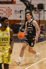 4. semifinále TIPOS SBL: BC Prievidza - Patrioti Levice 66:77 (Dávid Bakos, Michal Huba)