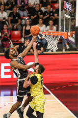 4. semifinále TIPOS SBL: BC Prievidza - Patrioti Levice 66:77 (Dávid Bakos, Michal Huba)