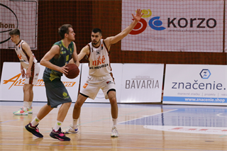 Baráž: BC Prievidza - ŠBK Junior Patrioti Levice U23 91:57 (foto: Ladislav Szibilla)