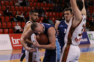 Baráž: BC Prievidza - MBK SPU Nitra 87:82 (foto: Ladislav Szibilla)