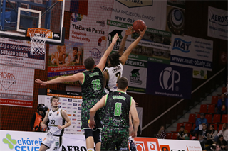 7. Kolo Niké SBL: BC Prievidza - Patrioti Levice 56:69 (foto: Ladislav Szibilla)