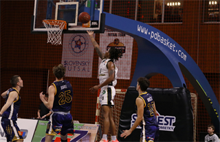 12. Kolo Niké SBL: BC Prievidza - Iskra Svit 91:75 (foto: Ladislav Szibilla)	