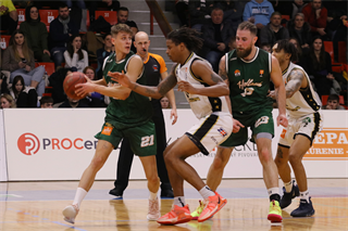 15. Kolo Niké SBL: BC Prievidza - MBK Handlová 79:70 (foto: Ladislav Szibilla)