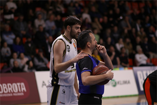 18. Kolo Niké SBL: BC Prievidza - BC Komárno 71:79 (foto: Ladislav Szibilla)