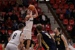 1. liga: BC Prievidza B - BK MŠK Patrioti Žiar n. Hronom U23 75:102 (foto: Ladislav Szibilla)	