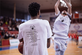 1. zápas play off Eurovia SBL: BC Prievidza - MBK Rieker Com-Therm Komárno 71:78 (foto: Vladimír Králik)