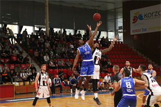 BC Prievidza - BKM Lučenec 86:74 (foto: Ladislav Szibilla)