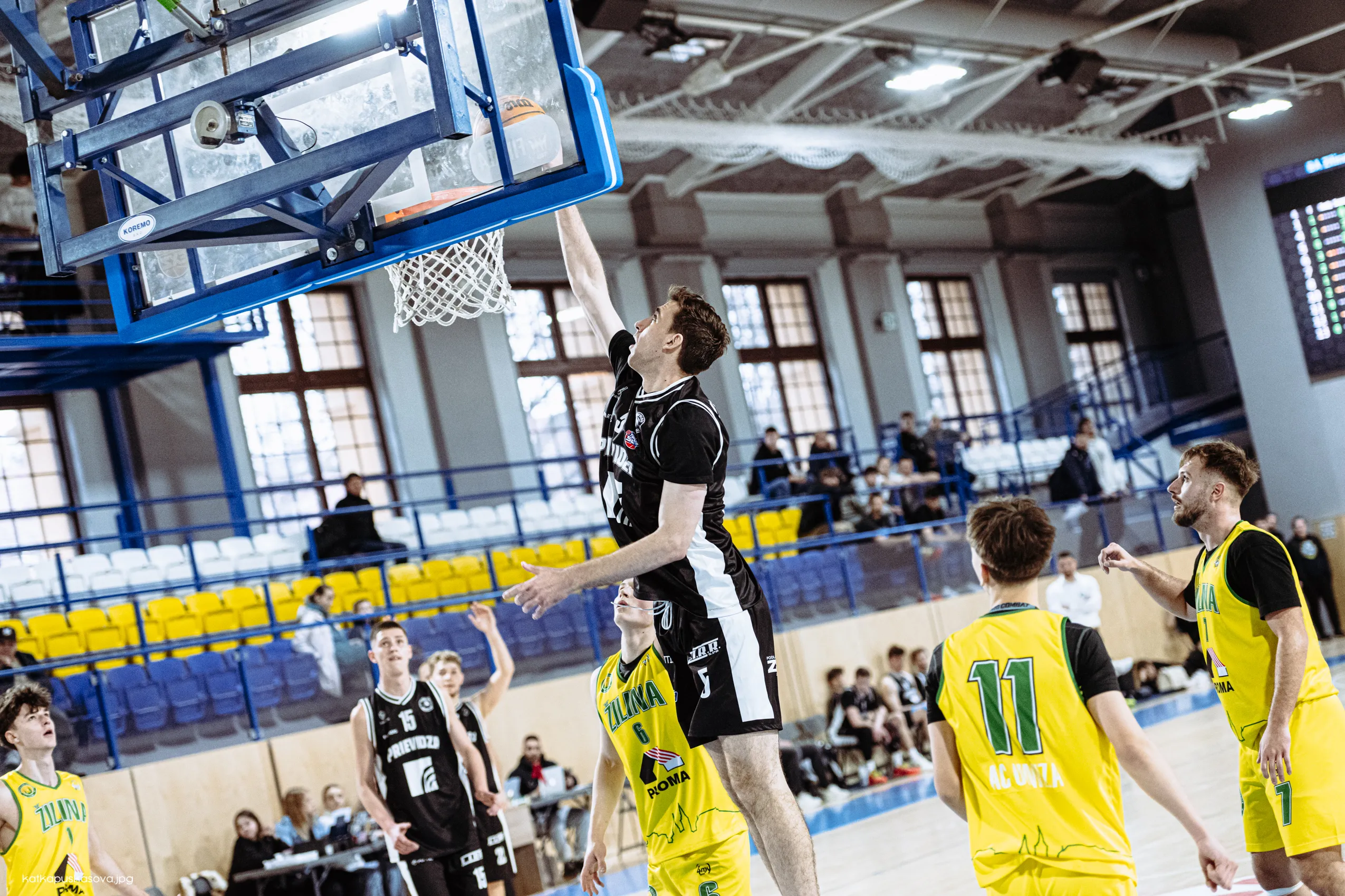 NAŽIVO: BC Prievidza 'B' - Nitra Blue Wings 'B' (Zápas o 3. miesto) 1 ffkos ice 29
