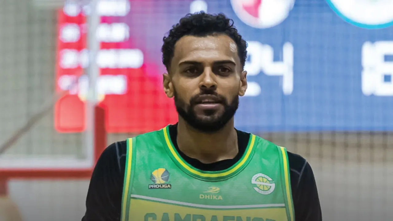 Posila so zaujímavým pozadím 1 jaaden lewis posila