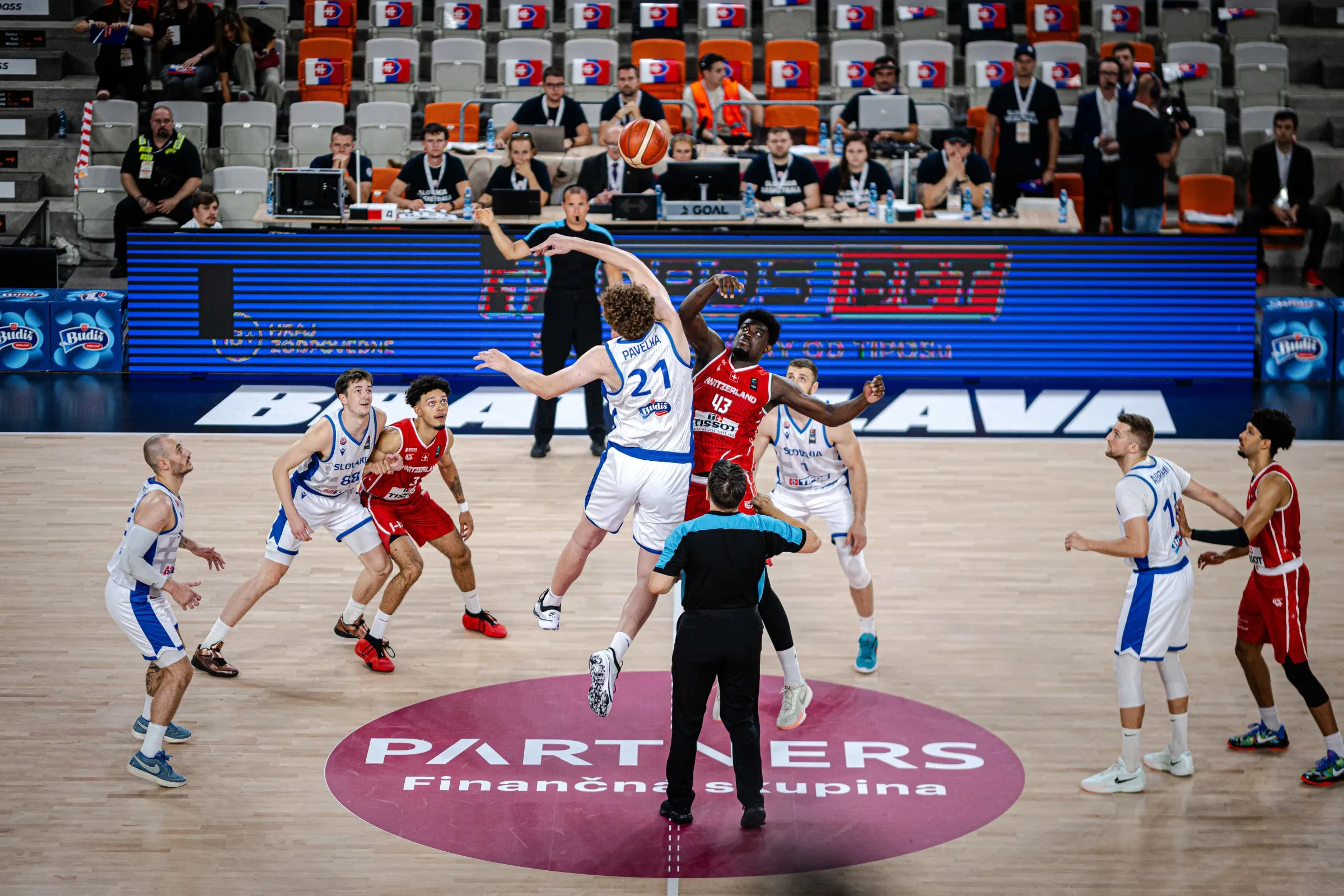 Slovensko odohrá odvetu so Švajčiarskom 1 svk swi fiba basketball
