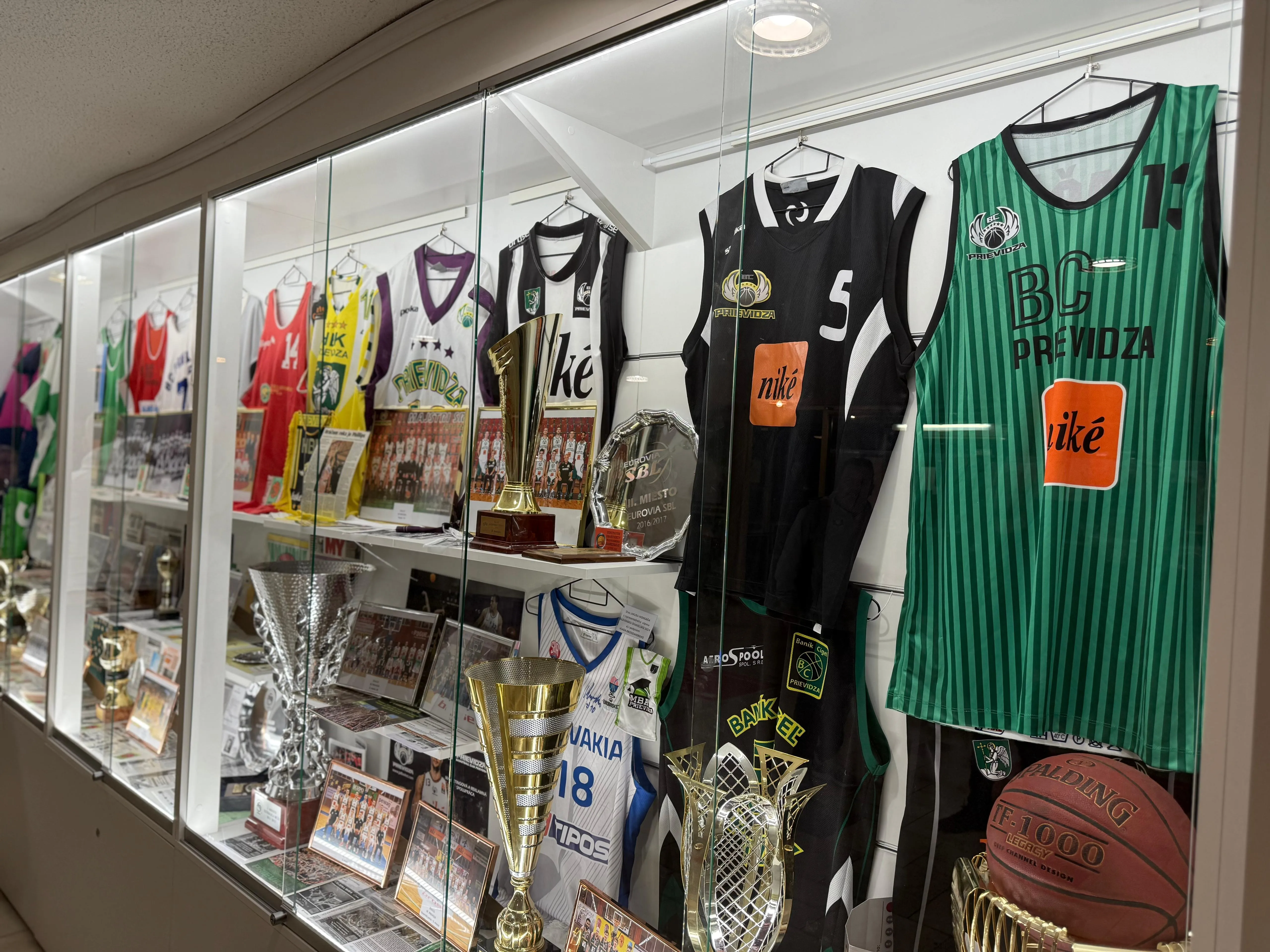 Expozícia histórie BC Prievidza: pocta legendám a hrdosť na slávne dejiny 1 whatsapp image 2025 10 31 at 17 46 16