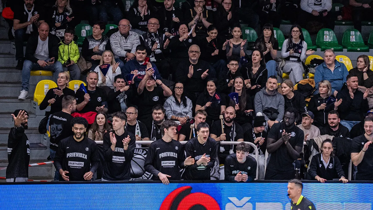 Organizujeme fanbus na štvrťfinále do Komárna 1 fanbus bc
