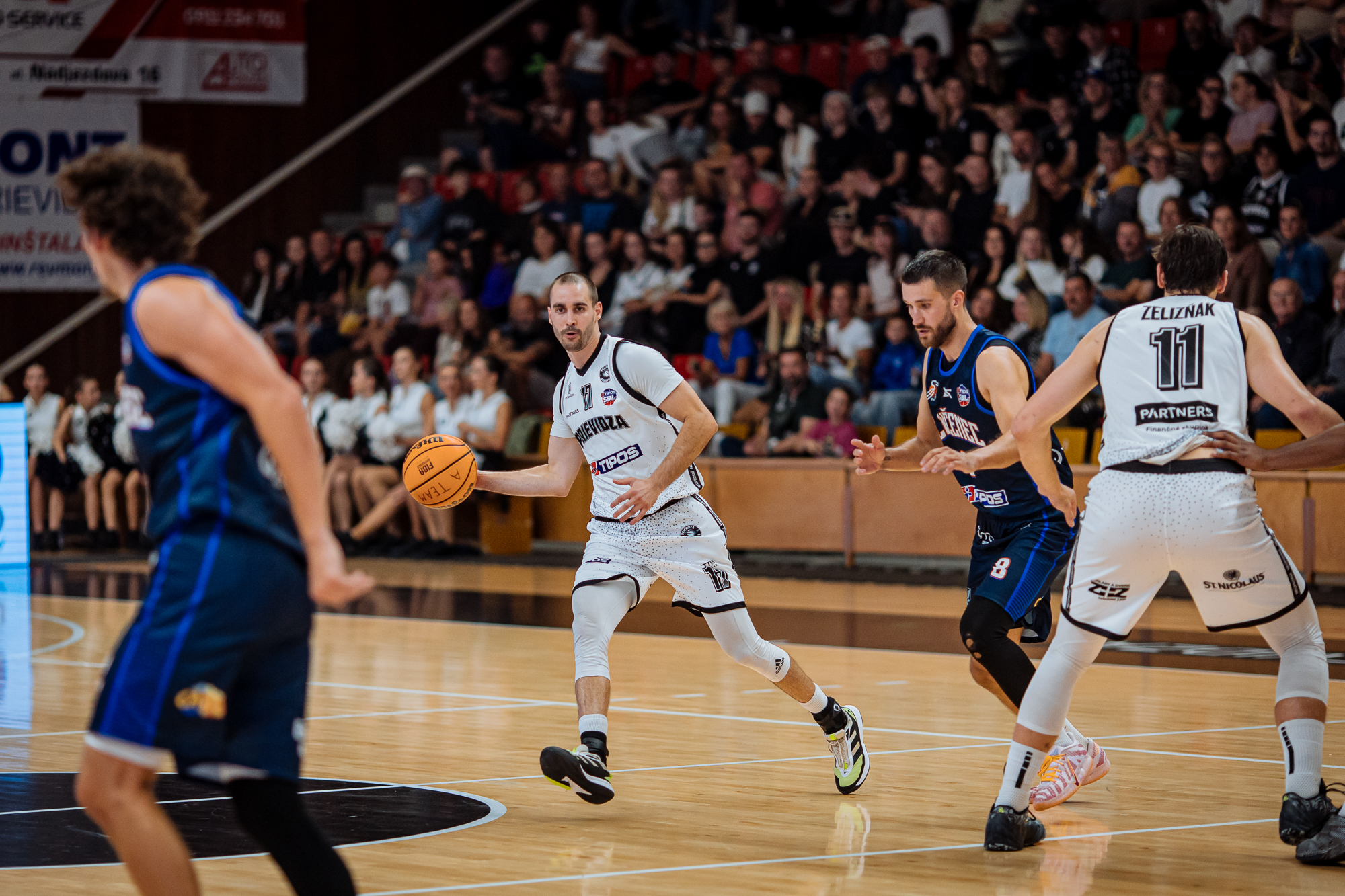 Ružový zápas prinesie súboj tímov z pohárovej Európy 260927lc 2005 2
